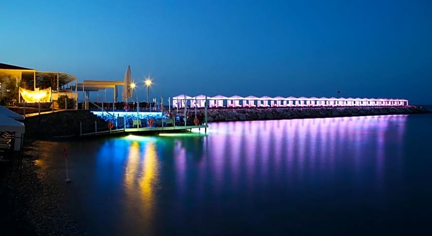 Rixos Sungate Hotel