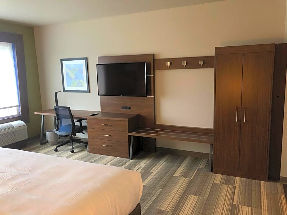 Holiday Inn Express And Suites Madison West - Middleton By IHG