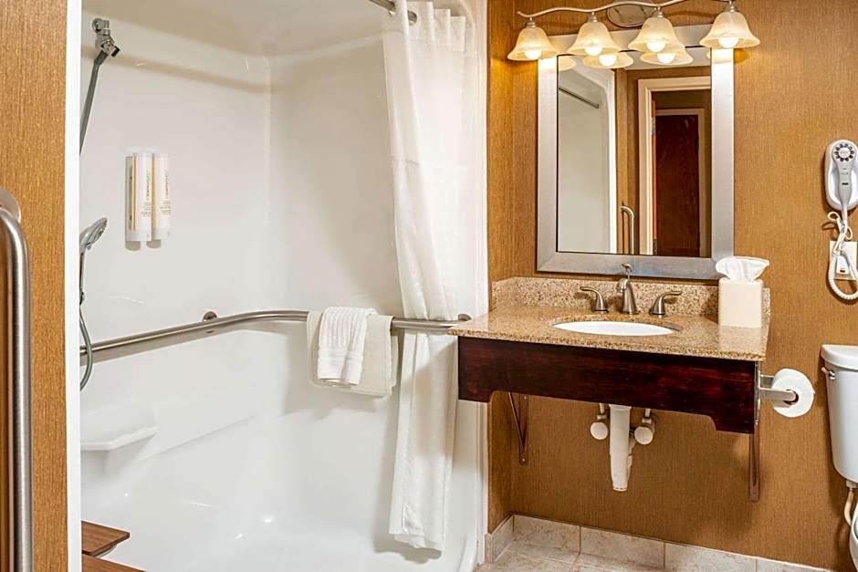 Clarion Pointe Harrisonburg