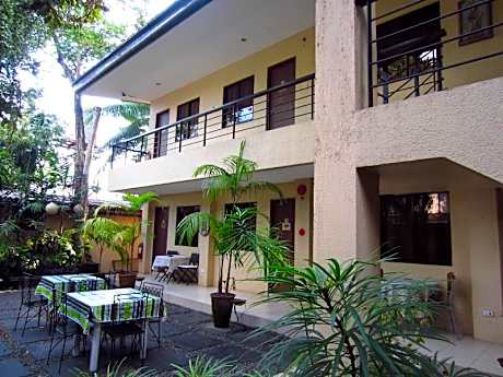 11th Street Bed and Breakfast