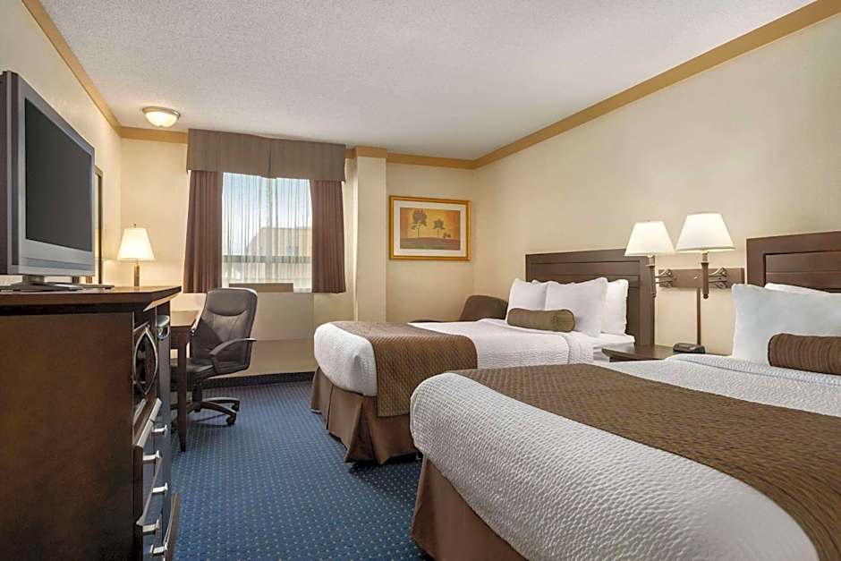 Days Inn & Suites by Wyndham Sault Ste. Marie ON