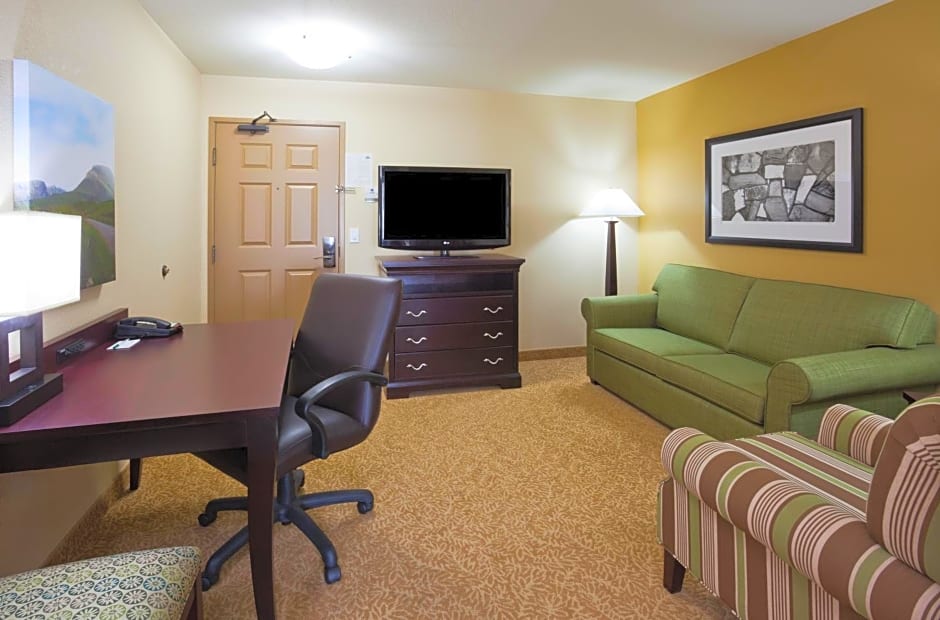 Country Inn & Suites by Radisson, Minot, ND