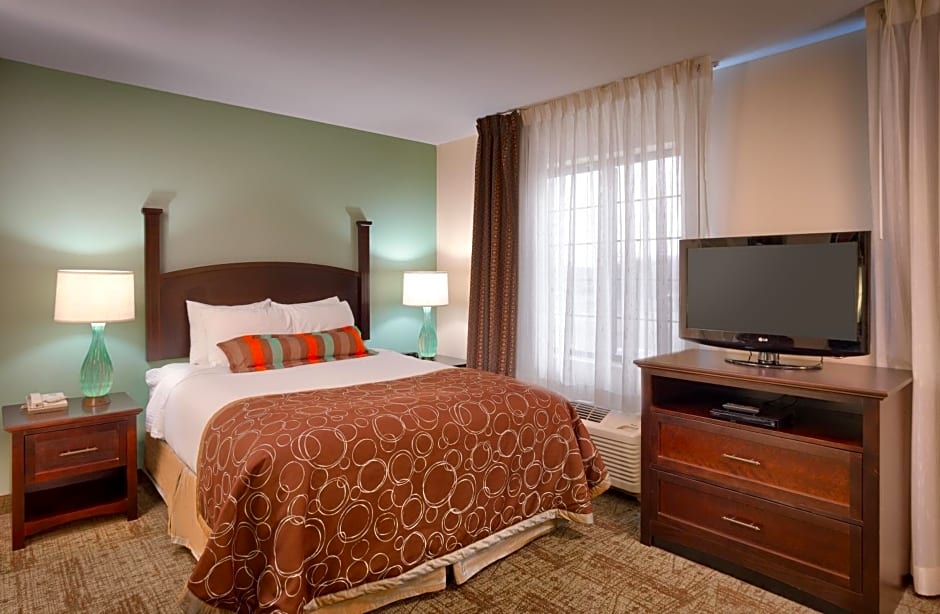 Staybridge Suites Peoria Downtown