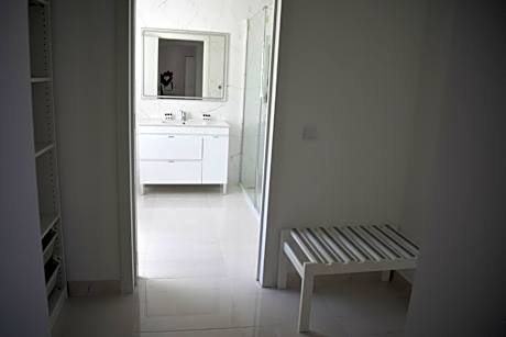 Two-Bedroom Apartment (6 Adults)