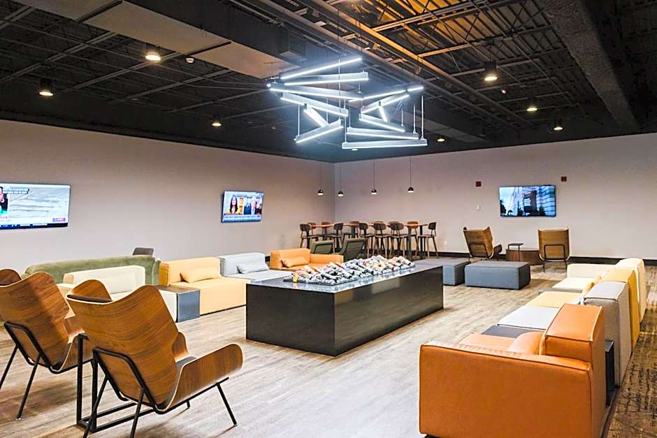 Crowne Plaza Suites MSP Airport - Mall of America By IHG