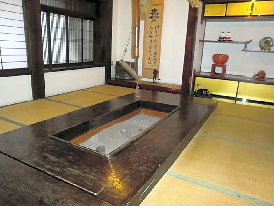 Motoyu Arimaya