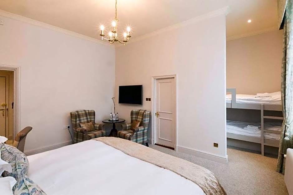 Macdonald Old England Hotel & Spa