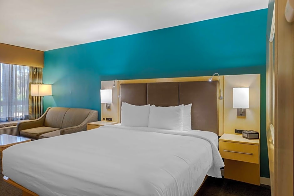 Best Western Plus South Coast Inn