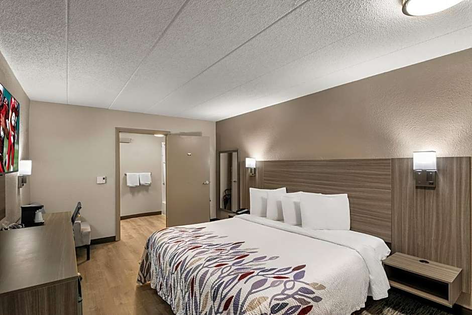 Red Roof Inn Enfield