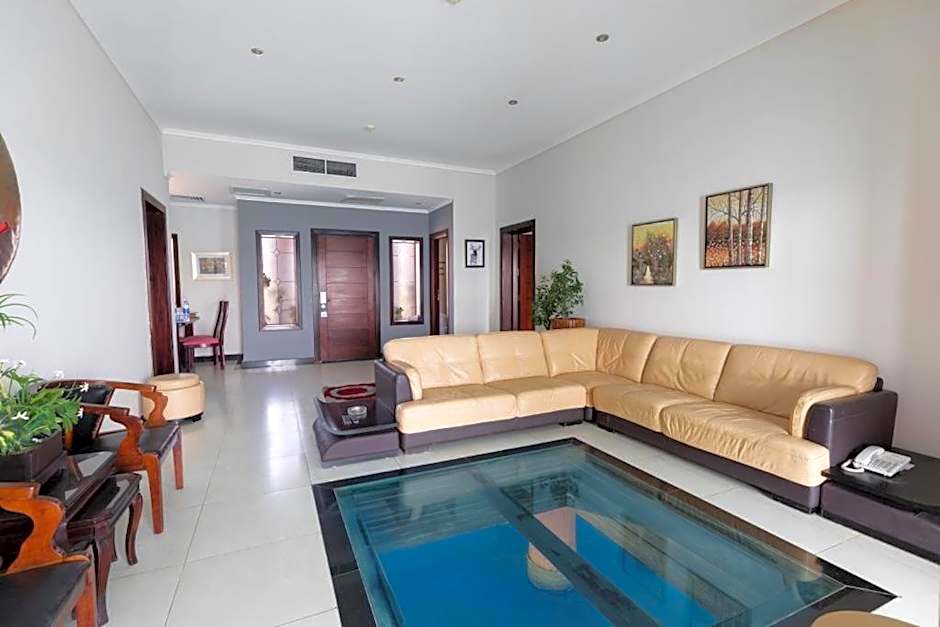 Golden Ocean Marina Hotel