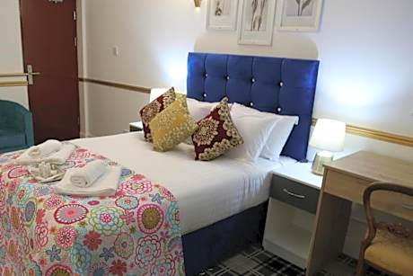 Standard Double Room with Shared Bathroom