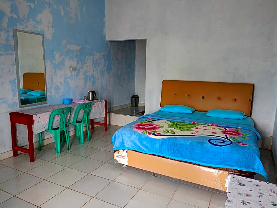 OYO 93241 Hotel Puri Azzura Danau Ranau Near Danau Ranau Pusri