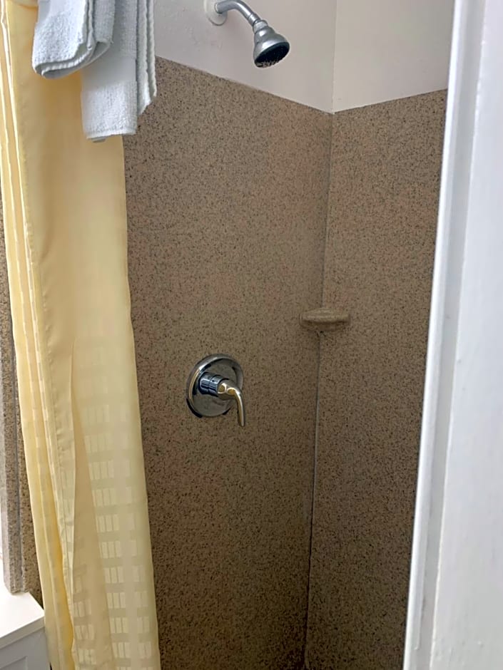 Budget Inn