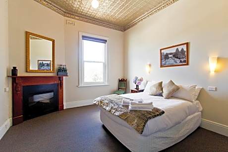 Standard Double Room with Shared Bathroom