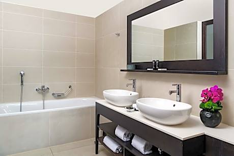 Junior Suite Lake View