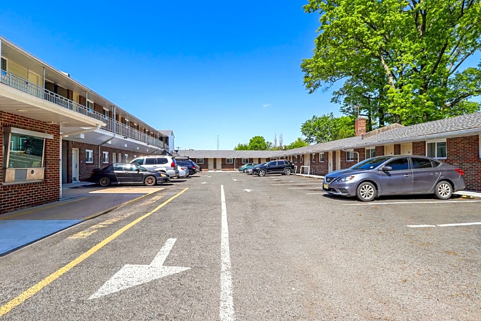 Americas Best Value Inn Avenel Woodbridge
