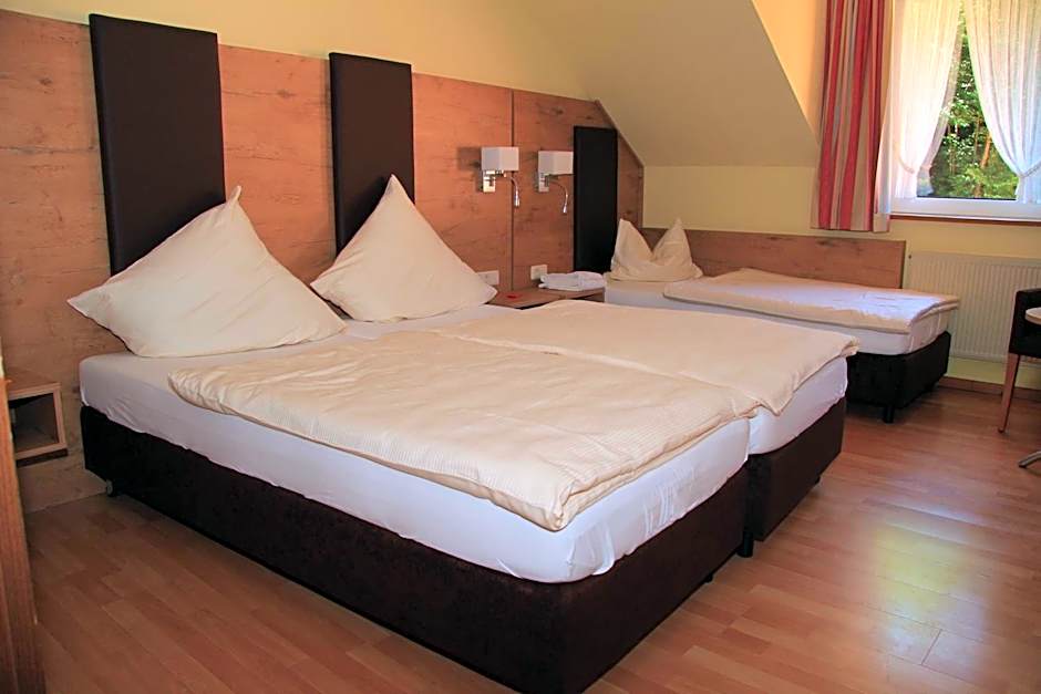 Waldhotel Albachmühle mit Albacher Stuben