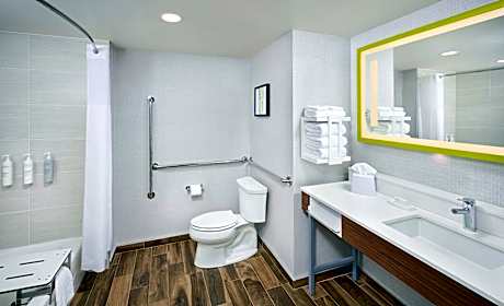 1 King Bed Accessible Room Nonsmoking