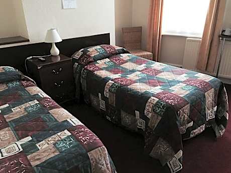 Twin Room with Bathroom