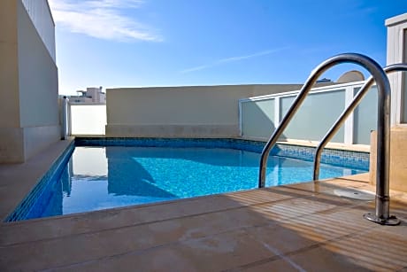 Blubay Apartments