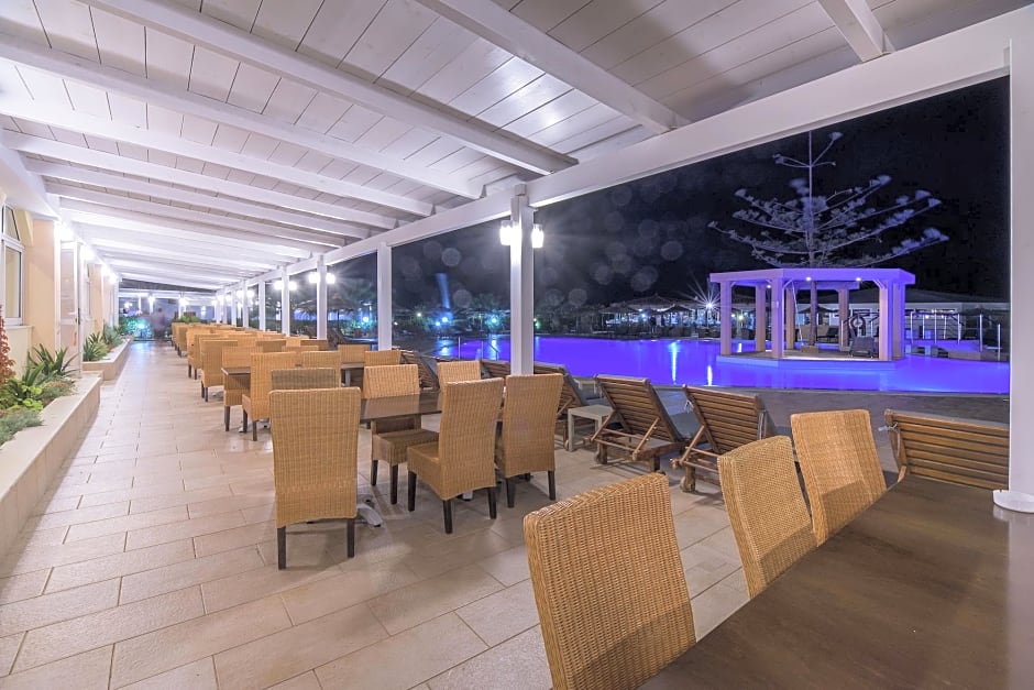 SENSEANA Sea Side Resort & Aquadventure