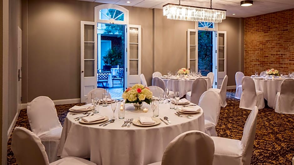 Holiday Inn Hotel French Quarter-Chateau Lemoyne, an IHG Hotel