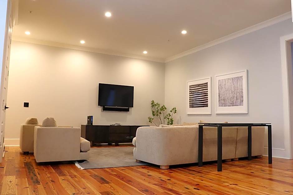 The Quarters on King