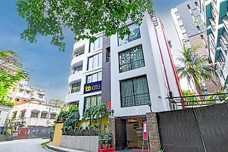 FabHotel Ballygunge Luxury - Behind Punjab Club
