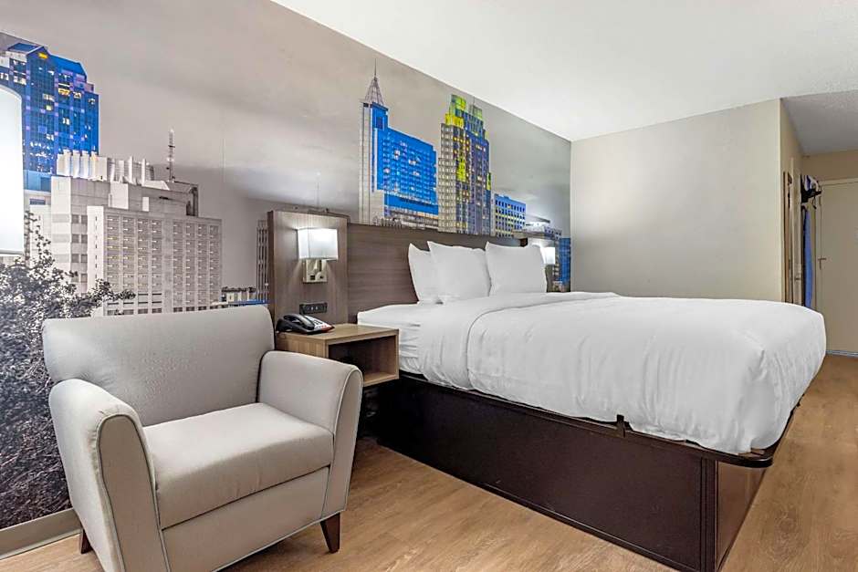 Clarion Pointe Raleigh Midtown