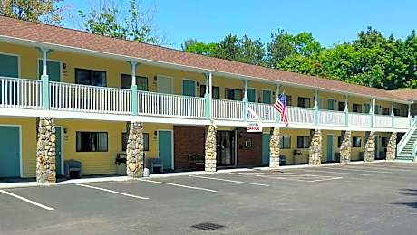 Hampton Motor Inn
