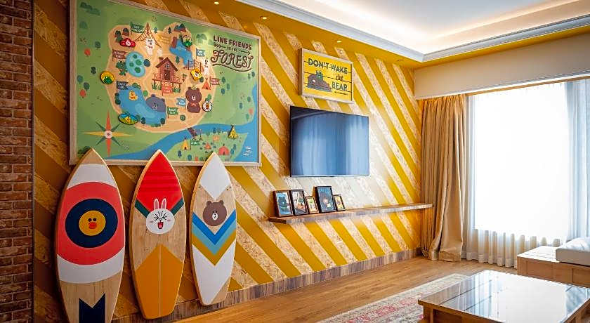 LINE FRIENDS PRESENTS CASA DE AMIGO