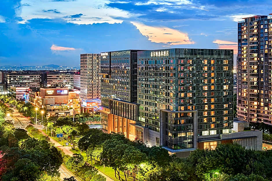 DoubleTree by Hilton Shenzhen Airport Residences