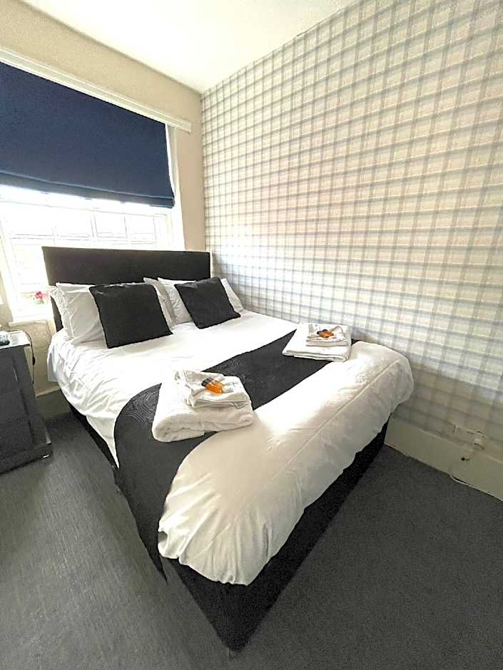 The Crown And Cushion