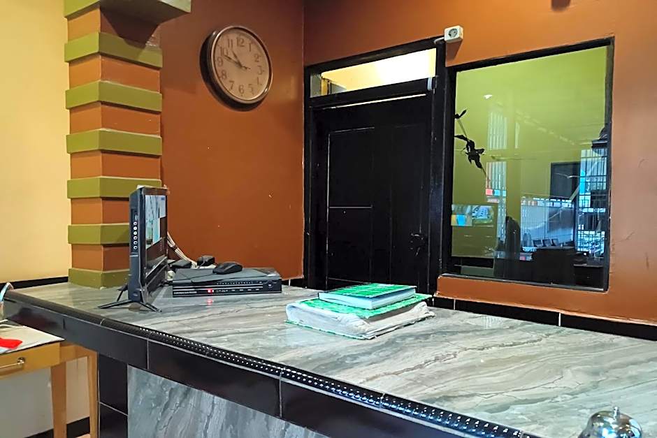 OYO 93485 Hotel Kenzie Sentani