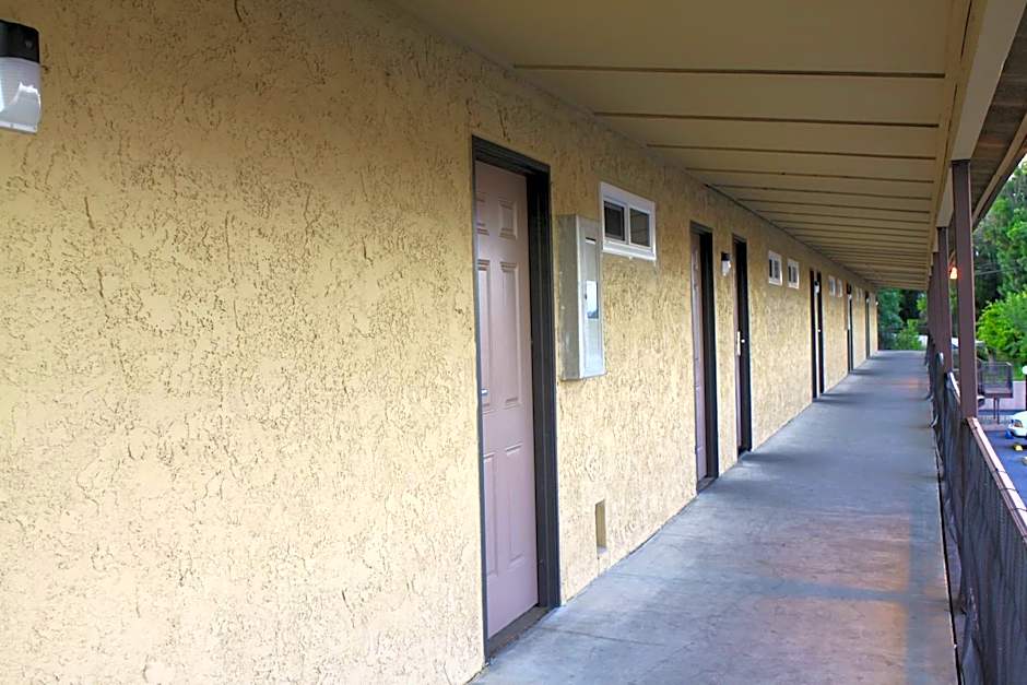 Menifee Inn