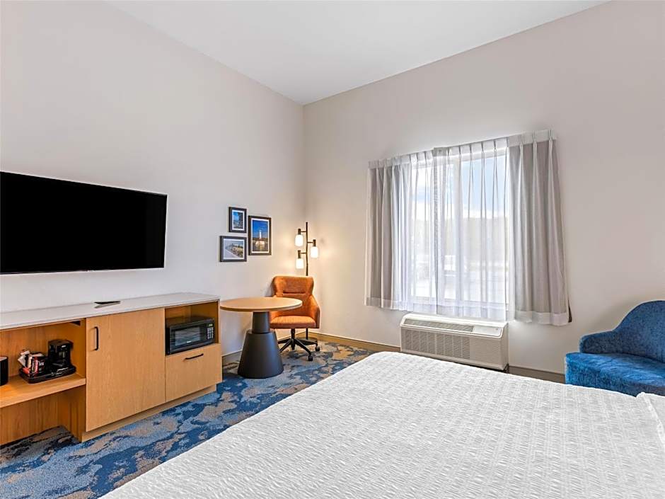 Hampton Inn by Hilton St Ignace Lakefront Mackinac