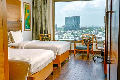 Club Twin Room – Breakfast