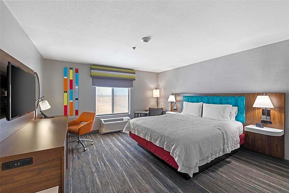 Hampton Inn By Hilton And Suites Madera