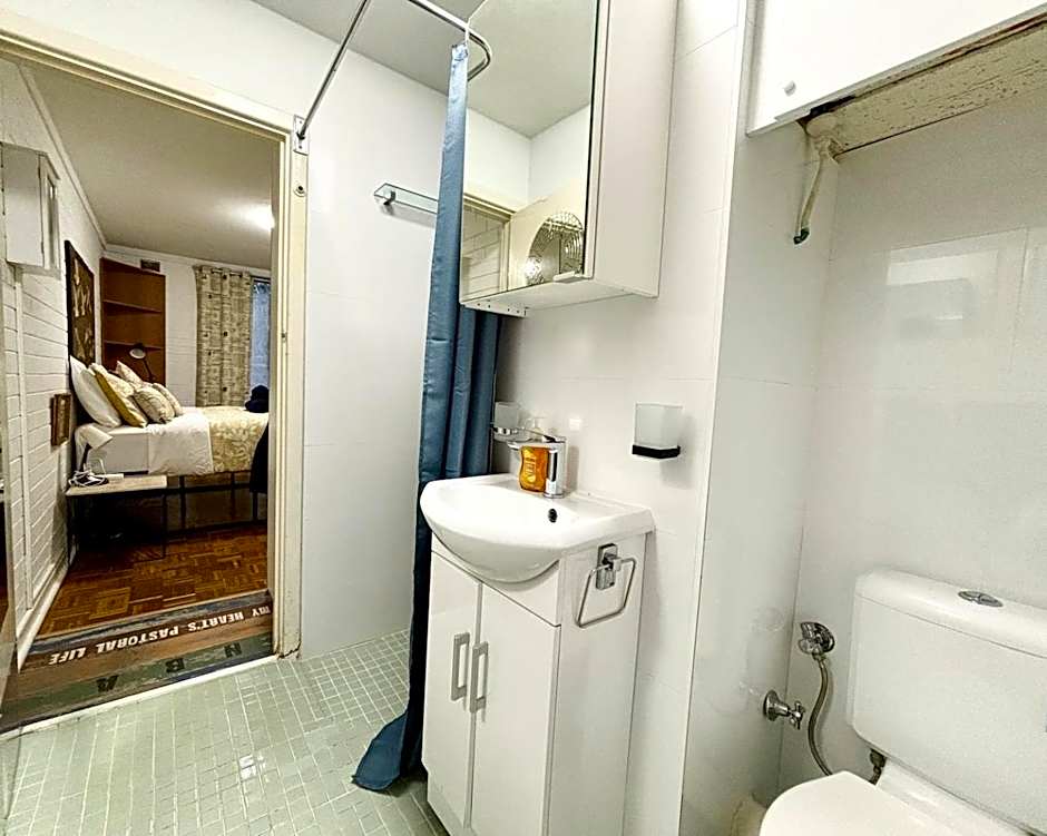 Central Subiaco Oasis 1 Bedroom Unit