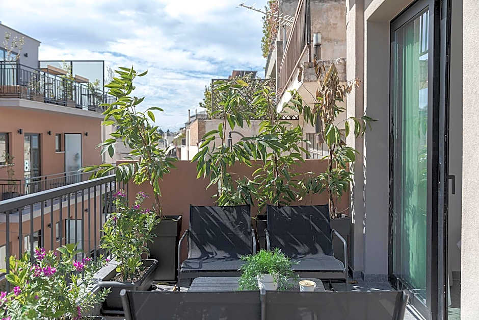 Bonnie Athens by Nin&Bau