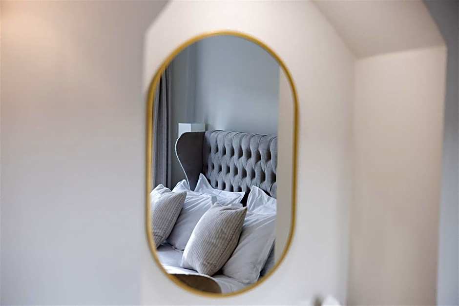 Marshall Meadows Manor House