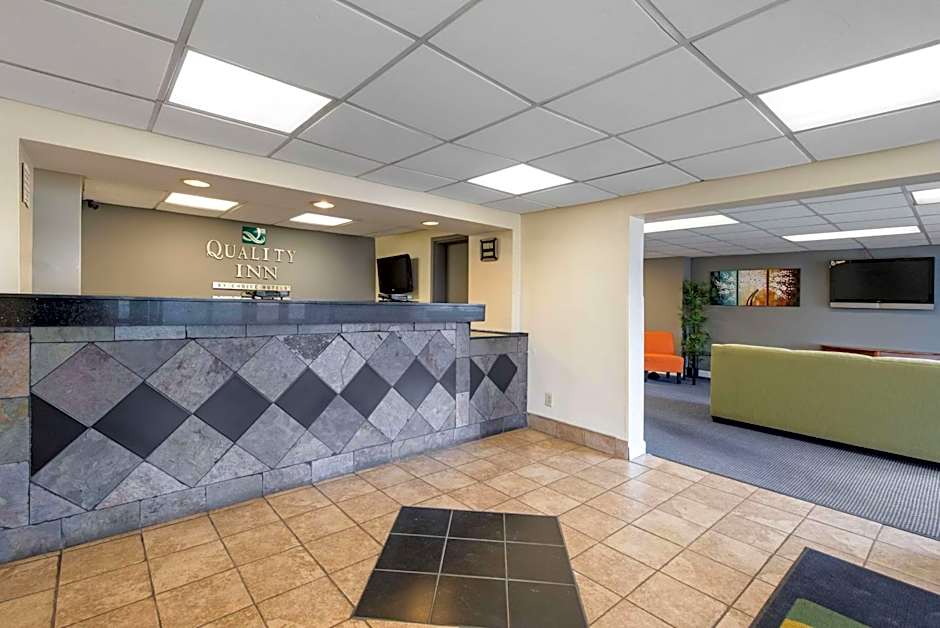 Quality Inn & Suites Lafayette I-65