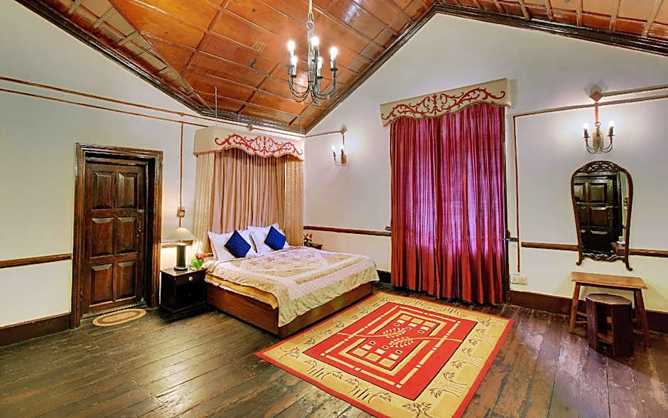 Chevron Rosemount Hotel