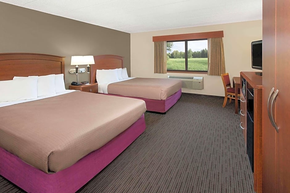 AmericInn by Wyndham Grundy Center