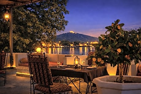 Hibiscus Heritage - A Lake View Hotel in Udaipur