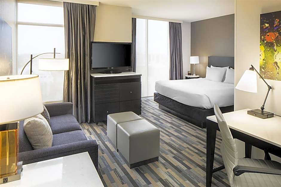 Hyatt House Charlotte Center City