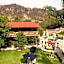 Paradise Hotel Boutique & Lounge