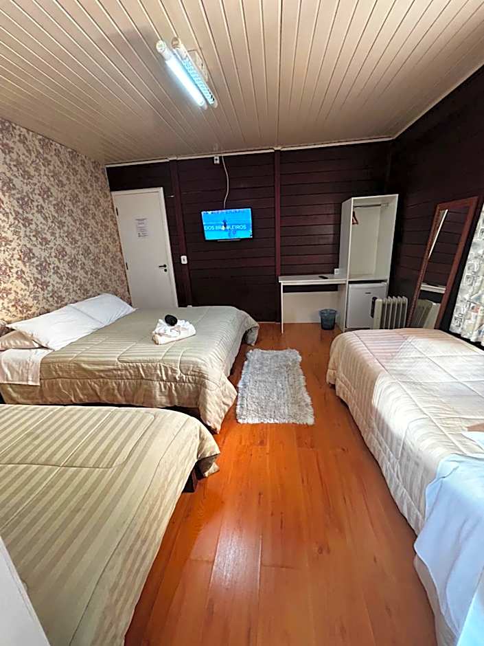Photo 1 of 6 of Quadruple Room