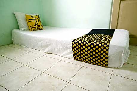 SPOT ON 93611 Kost Pak Suyatno Syariah 2