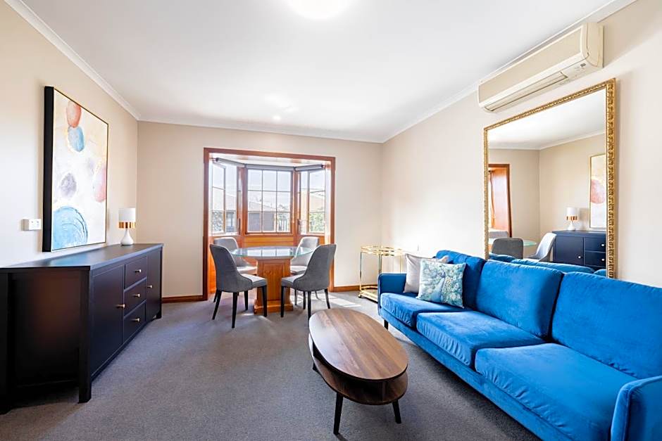 Adelaide Inn